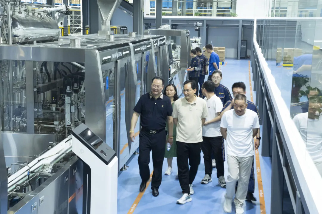 合肥数据空间研究院考察金旺智能 共探AI赋能农化智能制造新路径
